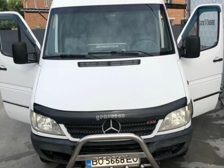 Белый Мерседес Sprinter, объемом двигателя 2.1 л и пробегом 542 тыс. км за 8000 $, фото 1 на Automoto.ua