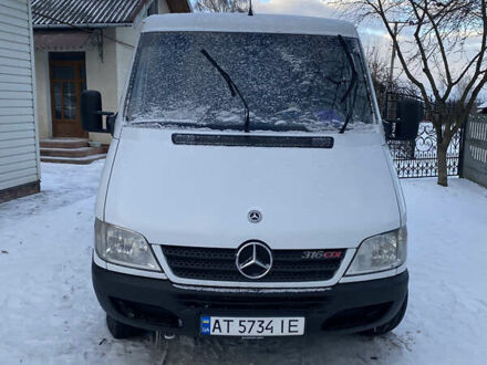 Білий Мерседес Sprinter, об'ємом двигуна 2.7 л та пробігом 750 тис. км за 7400 $, фото 1 на Automoto.ua