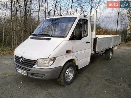 Белый Мерседес Sprinter, объемом двигателя 2.3 л и пробегом 274 тыс. км за 13500 $, фото 1 на Automoto.ua