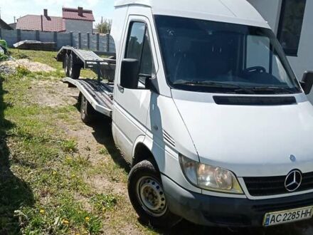 Белый Мерседес Sprinter, объемом двигателя 2.15 л и пробегом 448 тыс. км за 18900 $, фото 1 на Automoto.ua