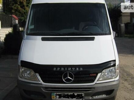 Белый Мерседес Sprinter, объемом двигателя 2.2 л и пробегом 330 тыс. км за 8000 $, фото 1 на Automoto.ua