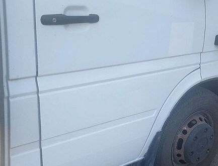Белый Мерседес Sprinter, объемом двигателя 2.69 л и пробегом 700 тыс. км за 9100 $, фото 1 на Automoto.ua