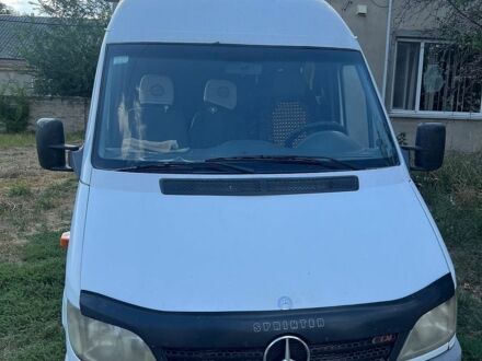Білий Мерседес Sprinter, об'ємом двигуна 2.15 л та пробігом 600 тис. км за 8000 $, фото 1 на Automoto.ua