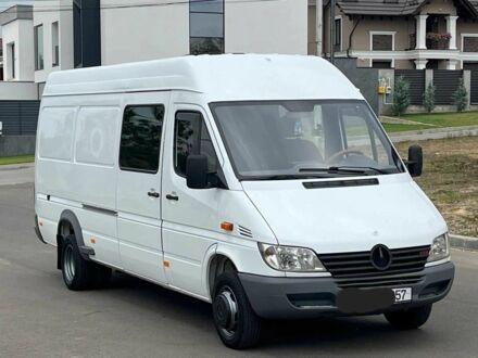 Белый Мерседес Sprinter, объемом двигателя 2.7 л и пробегом 450 тыс. км за 3138 $, фото 1 на Automoto.ua