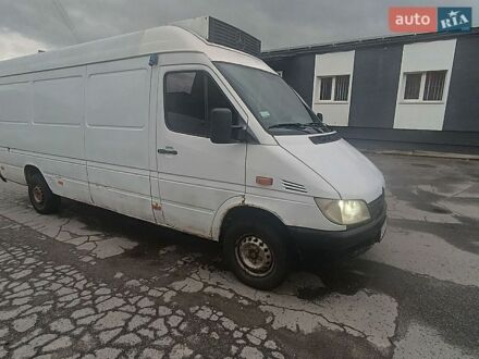 Белый Мерседес Sprinter, объемом двигателя 2.2 л и пробегом 416 тыс. км за 6200 $, фото 1 на Automoto.ua