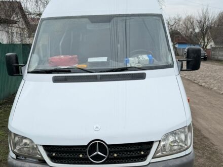 Белый Мерседес Sprinter, объемом двигателя 2.7 л и пробегом 890 тыс. км за 10000 $, фото 1 на Automoto.ua