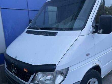 Белый Мерседес Sprinter, объемом двигателя 2.2 л и пробегом 456 тыс. км за 6500 $, фото 1 на Automoto.ua