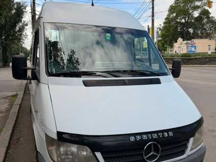 Белый Мерседес Sprinter, объемом двигателя 2.2 л и пробегом 599 тыс. км за 8000 $, фото 1 на Automoto.ua