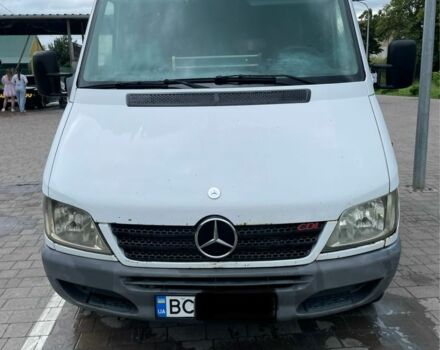 Белый Мерседес Sprinter, объемом двигателя 2.2 л и пробегом 480 тыс. км за 5500 $, фото 1 на Automoto.ua