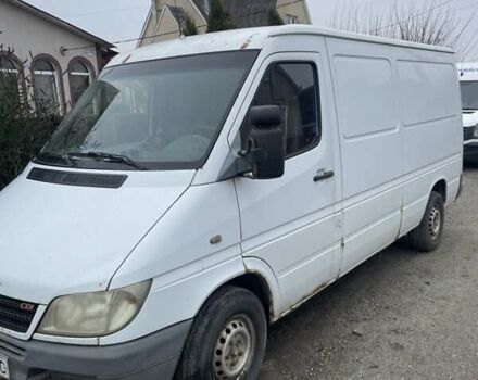 Белый Мерседес Sprinter, объемом двигателя 2.2 л и пробегом 375 тыс. км за 5500 $, фото 1 на Automoto.ua