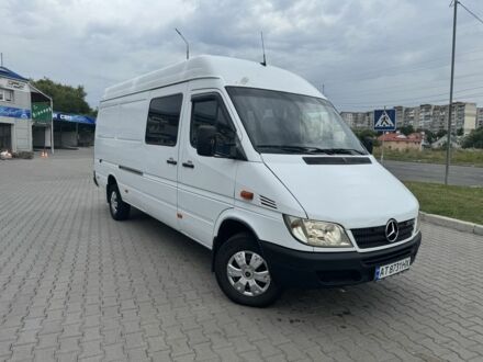 Белый Мерседес Sprinter, объемом двигателя 2.7 л и пробегом 800 тыс. км за 8543 $, фото 1 на Automoto.ua