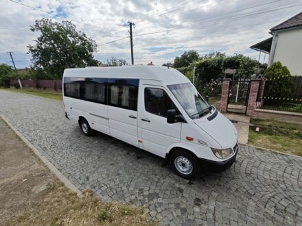 Белый Мерседес Sprinter, объемом двигателя 0 л и пробегом 400 тыс. км за 7696 $, фото 1 на Automoto.ua