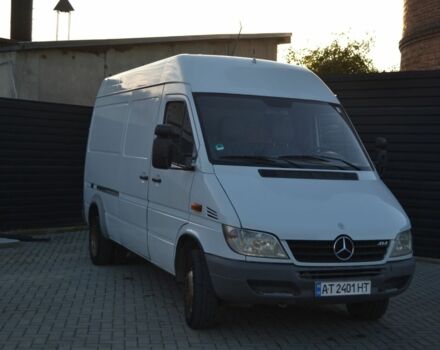 Белый Мерседес Sprinter, объемом двигателя 2.3 л и пробегом 600 тыс. км за 7000 $, фото 1 на Automoto.ua