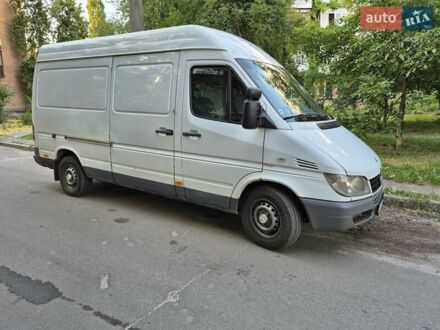 Мерседес Sprinter 2004 у Києві на Automoto.ua Білий Мерседес Sprinter, об'ємом двигуна 2.7 л та пробігом 440 тис. км за 8500 $, фото 1 на Automoto.ua