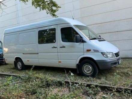 Белый Мерседес Sprinter, объемом двигателя 2.2 л и пробегом 450 тыс. км за 3140 $, фото 1 на Automoto.ua