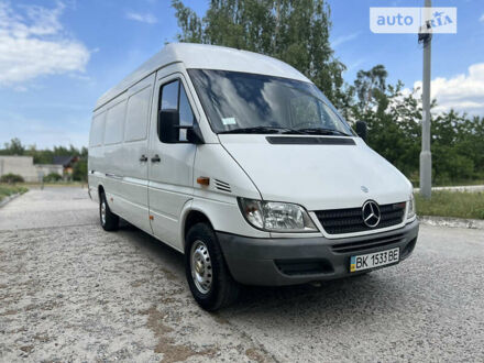 Білий Мерседес Sprinter, об'ємом двигуна 2.15 л та пробігом 315 тис. км за 8800 $, фото 1 на Automoto.ua