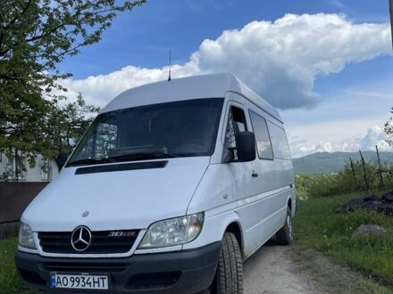 Білий Мерседес Sprinter, об'ємом двигуна 2.1 л та пробігом 387 тис. км за 6000 $, фото 1 на Automoto.ua