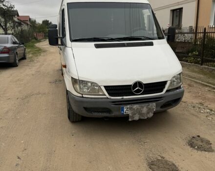 Белый Мерседес Sprinter, объемом двигателя 2.2 л и пробегом 500 тыс. км за 3300 $, фото 1 на Automoto.ua