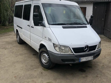 Белый Мерседес Sprinter, объемом двигателя 2.2 л и пробегом 587 тыс. км за 6200 $, фото 1 на Automoto.ua