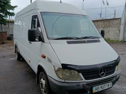 Белый Мерседес Sprinter, объемом двигателя 2.2 л и пробегом 770 тыс. км за 10500 $, фото 1 на Automoto.ua