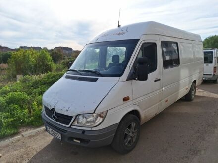 Белый Мерседес Sprinter, объемом двигателя 2.7 л и пробегом 375 тыс. км за 7650 $, фото 1 на Automoto.ua