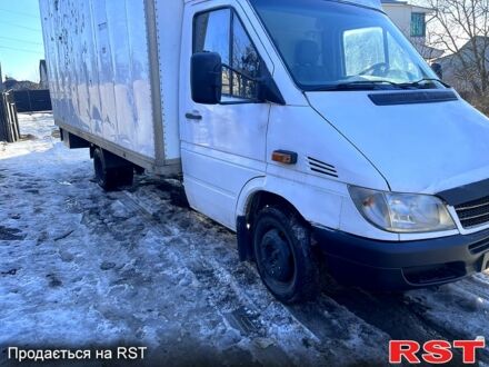 Білий Мерседес Sprinter, об'ємом двигуна 2.1 л та пробігом 200 тис. км за 7500 $, фото 1 на Automoto.ua