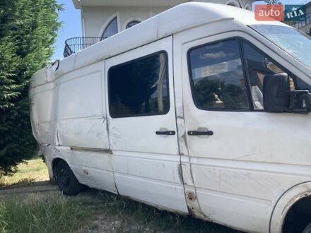 Белый Мерседес Sprinter, объемом двигателя 2.15 л и пробегом 600 тыс. км за 4500 $, фото 1 на Automoto.ua