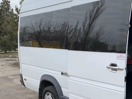Белый Мерседес Sprinter, объемом двигателя 0 л и пробегом 270 тыс. км за 16700 $, фото 1 на Automoto.ua