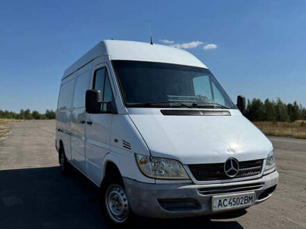 Белый Мерседес Sprinter, объемом двигателя 2.7 л и пробегом 656 тыс. км за 7800 $, фото 1 на Automoto.ua
