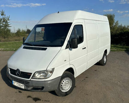 Белый Мерседес Sprinter, объемом двигателя 2.15 л и пробегом 500 тыс. км за 8700 $, фото 1 на Automoto.ua