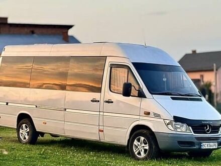 Белый Мерседес Sprinter, объемом двигателя 2.15 л и пробегом 113 тыс. км за 7600 $, фото 1 на Automoto.ua