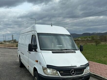 Белый Мерседес Sprinter, объемом двигателя 2.15 л и пробегом 575 тыс. км за 7100 $, фото 1 на Automoto.ua