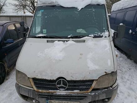Білий Мерседес Sprinter, об'ємом двигуна 2.15 л та пробігом 400 тис. км за 3800 $, фото 1 на Automoto.ua