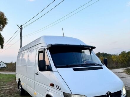 Белый Мерседес Sprinter, объемом двигателя 2.15 л и пробегом 547 тыс. км за 9500 $, фото 1 на Automoto.ua