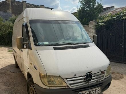 Белый Мерседес Sprinter, объемом двигателя 2.15 л и пробегом 700 тыс. км за 5200 $, фото 1 на Automoto.ua