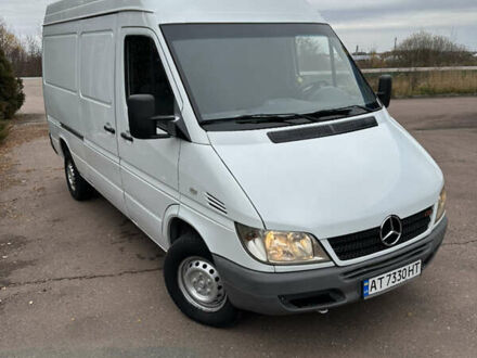 Белый Мерседес Sprinter, объемом двигателя 2.1 л и пробегом 500 тыс. км за 8200 $, фото 1 на Automoto.ua