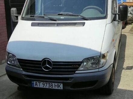 Белый Мерседес Sprinter, объемом двигателя 2.15 л и пробегом 500 тыс. км за 4700 $, фото 1 на Automoto.ua
