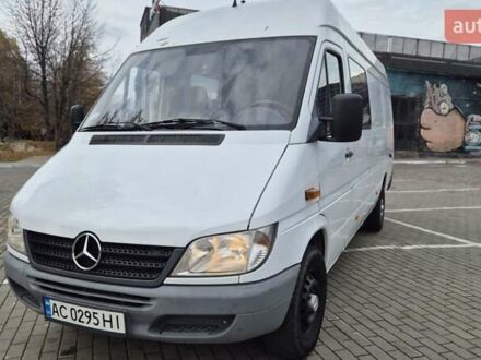 Белый Мерседес Sprinter, объемом двигателя 2.2 л и пробегом 264 тыс. км за 9900 $, фото 1 на Automoto.ua