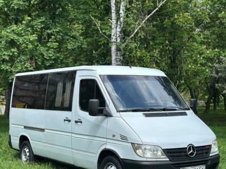 Мерседес Sprinter 2004 в Славянске на Automoto.ua Белый Мерседес Sprinter, объемом двигателя 2.7 л и пробегом 700 тыс. км за 7650 $, фото 1 на Automoto.ua