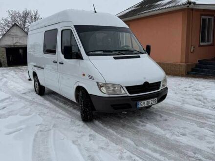 Белый Мерседес Sprinter, объемом двигателя 2.7 л и пробегом 450 тыс. км за 2900 $, фото 1 на Automoto.ua