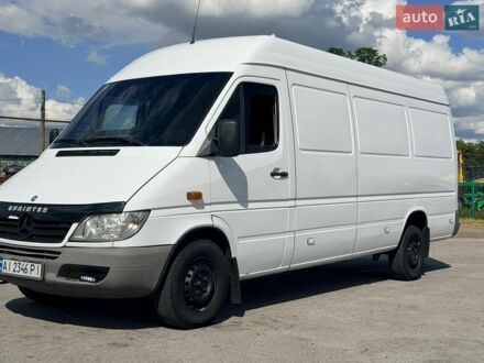 Белый Мерседес Sprinter, объемом двигателя 2.69 л и пробегом 490 тыс. км за 13800 $, фото 1 на Automoto.ua