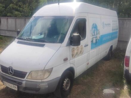 Білий Мерседес Sprinter, об'ємом двигуна 2.1 л та пробігом 420 тис. км за 5992 $, фото 1 на Automoto.ua