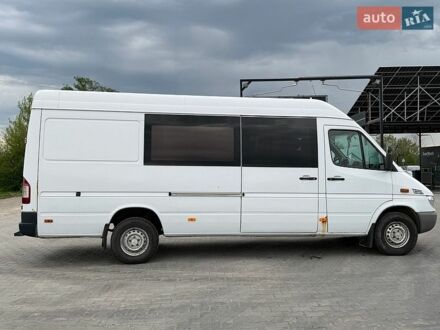 Белый Мерседес Sprinter, объемом двигателя 2.69 л и пробегом 250 тыс. км за 10500 $, фото 1 на Automoto.ua