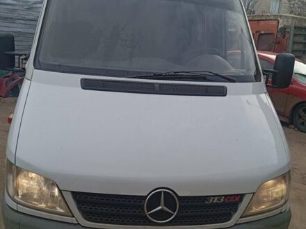 Белый Мерседес Sprinter, объемом двигателя 2.15 л и пробегом 700 тыс. км за 8600 $, фото 1 на Automoto.ua