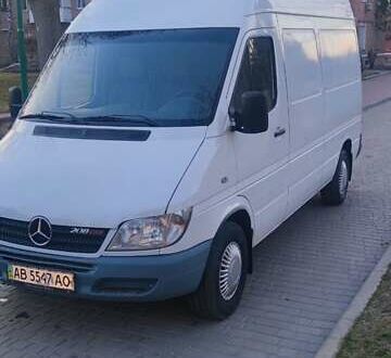 Мерседес Sprinter 2004 в Могилев-Подольском на Automoto.ua Белый Мерседес Sprinter, объемом двигателя 2.15 л и пробегом 264 тыс. км за 8500 $, фото 1 на Automoto.ua