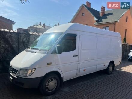 Белый Мерседес Sprinter, объемом двигателя 0 л и пробегом 700 тыс. км за 9000 $, фото 1 на Automoto.ua