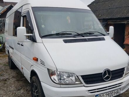 Белый Мерседес Sprinter, объемом двигателя 2.69 л и пробегом 800 тыс. км за 7600 $, фото 1 на Automoto.ua
