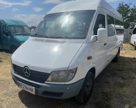 Белый Мерседес Sprinter, объемом двигателя 0 л и пробегом 300 тыс. км за 8500 $, фото 1 на Automoto.ua