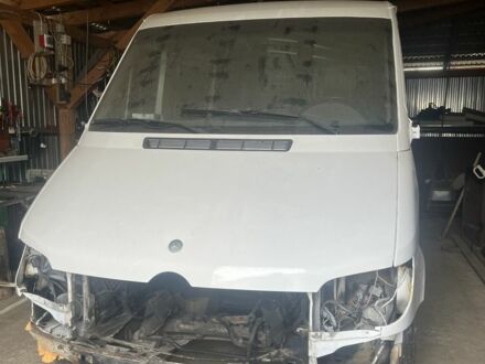 Белый Мерседес Sprinter, объемом двигателя 2.2 л и пробегом 1000 тыс. км за 5188 $, фото 1 на Automoto.ua