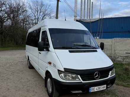 Мерседес Sprinter 2004 в Николаеве на Automoto.ua Белый Мерседес Sprinter, объемом двигателя 2.15 л и пробегом 90 тыс. км за 8000 $, фото 1 на Automoto.ua